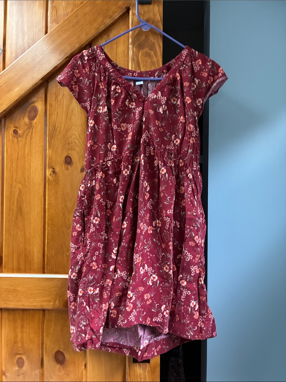 Old Navy Burgundy Floral Short Sleeve Dress